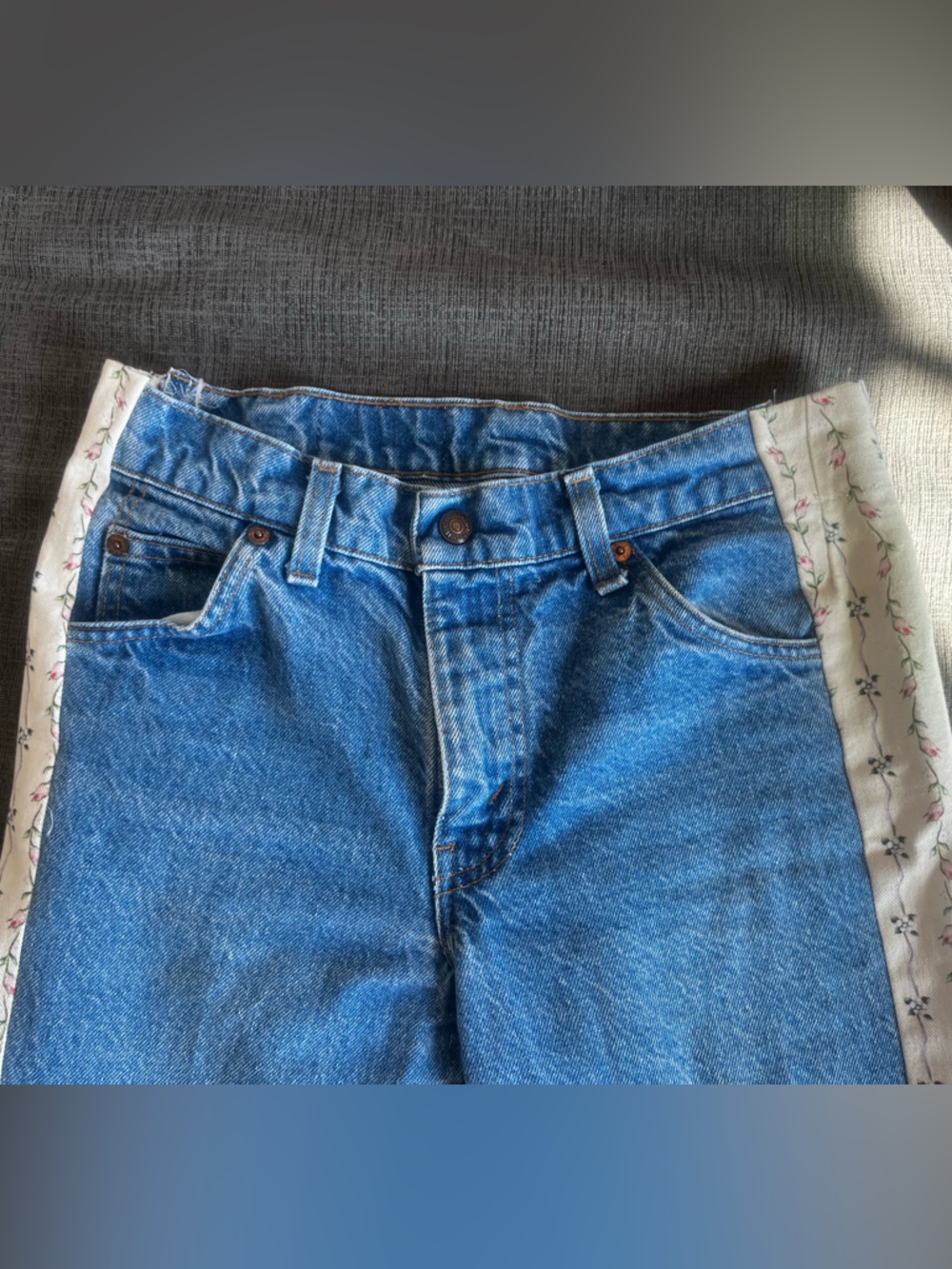 Classic Light Blue Denim Jeans - Picture 2 of 6